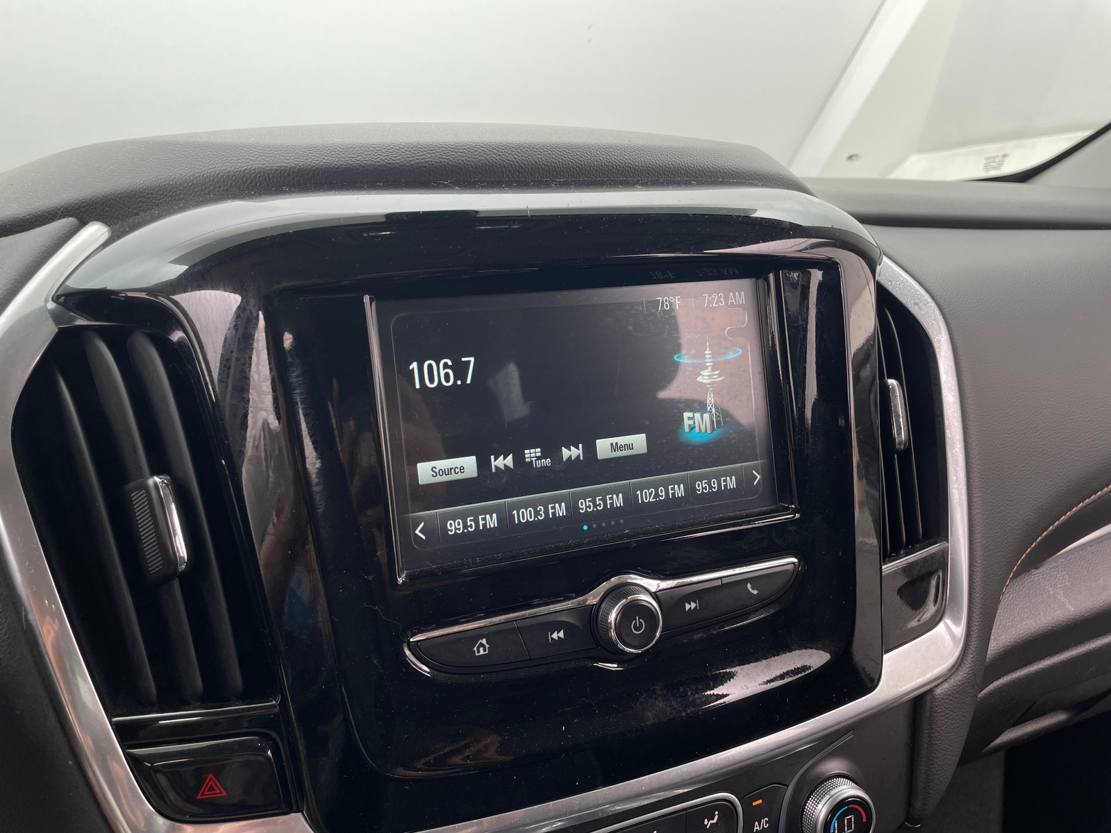 Thumbnail: 2018 Chevrolet Traverse - 4