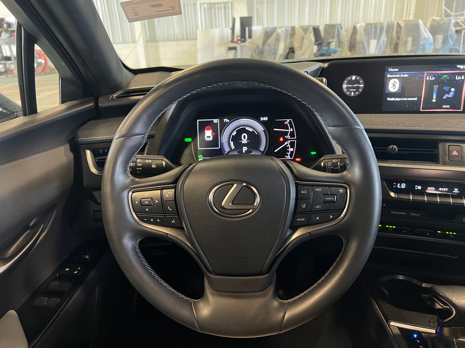 Thumbnail: 2022 Lexus UX - 4