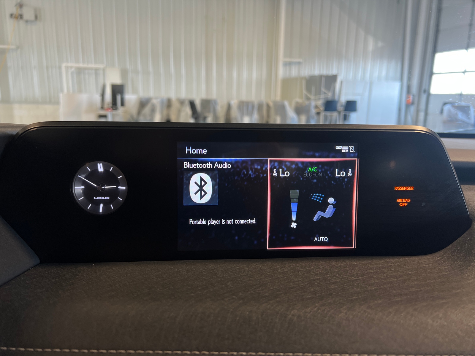 Thumbnail: 2022 Lexus UX - 3