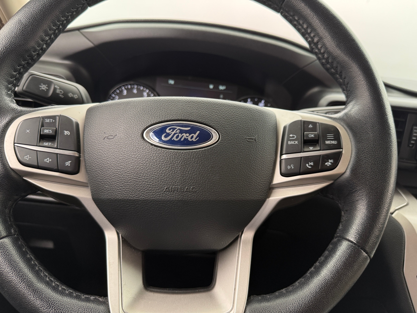 Thumbnail: 2021 Ford Explorer - 5