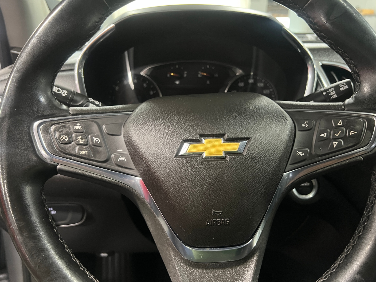 Thumbnail: 2023 Chevrolet Equinox - 5