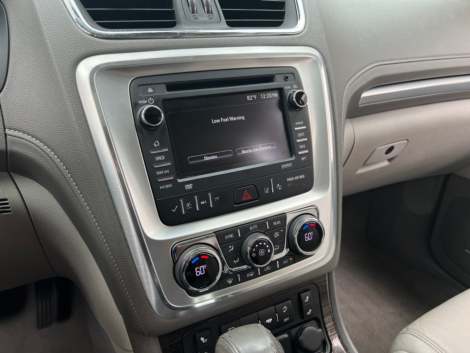 Thumbnail: 2015 GMC Acadia - 3