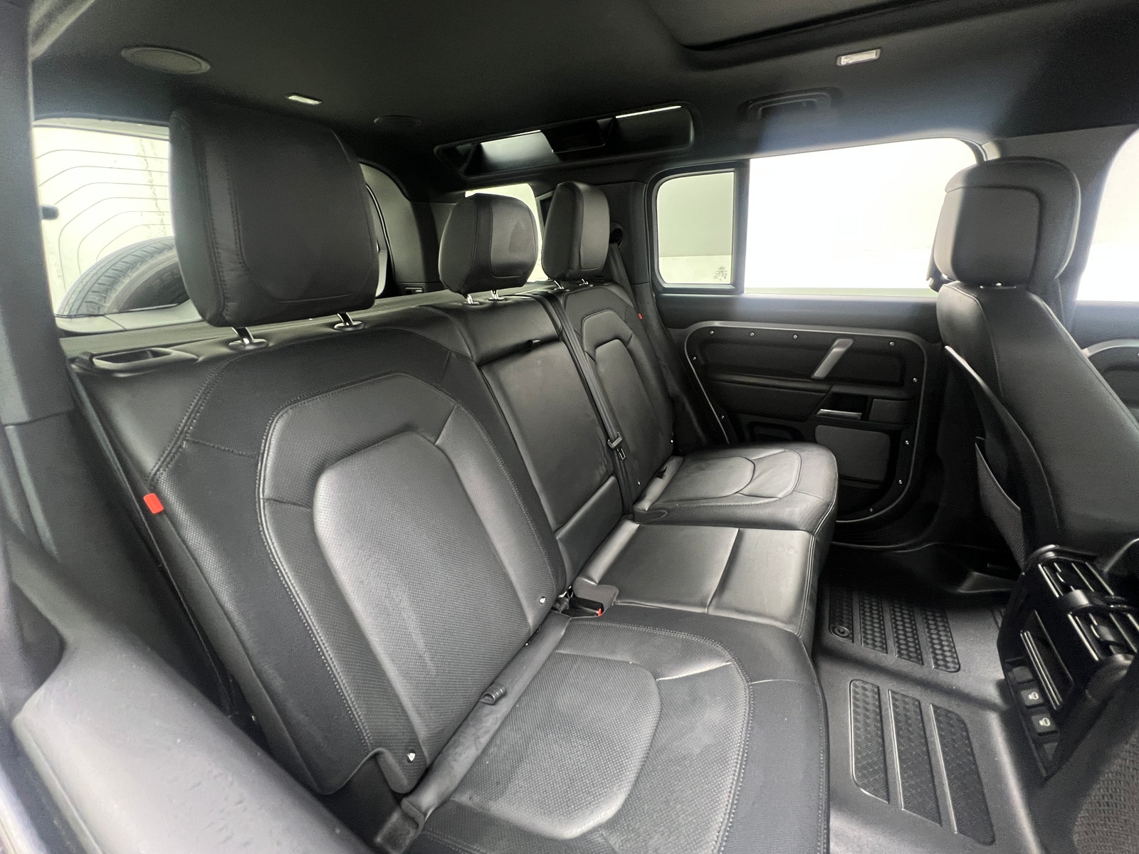 Thumbnail: 2024 Land Rover Defender - 6