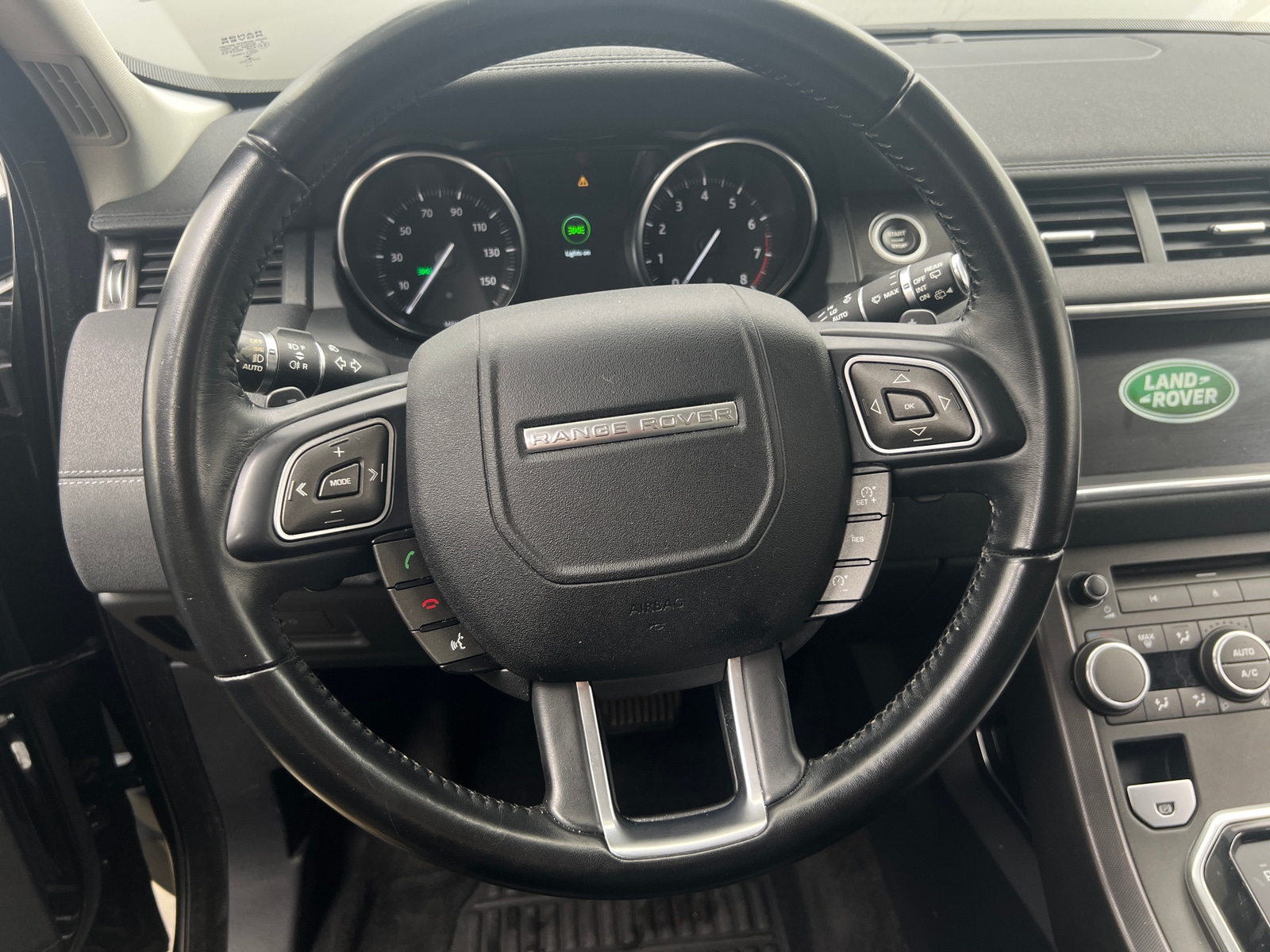 Thumbnail: 2018 Land Rover Range Rover Evoque - 4