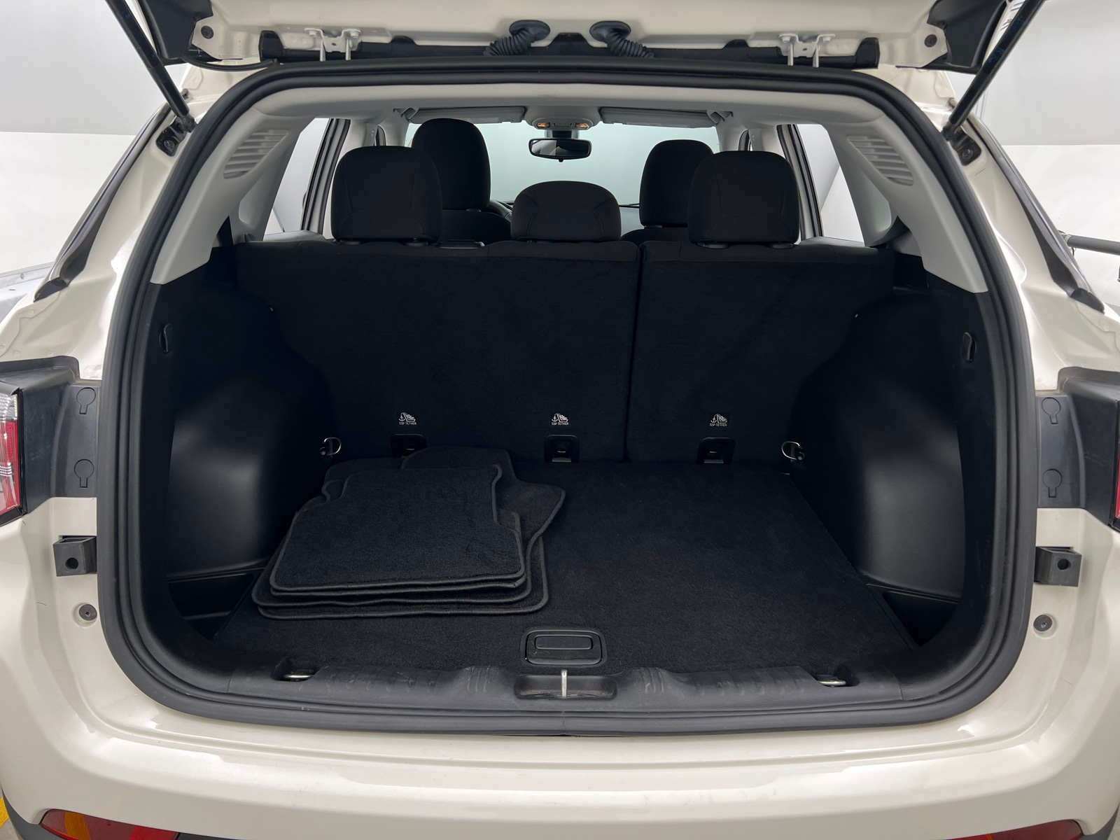 Thumbnail: 2020 Jeep Compass - 7