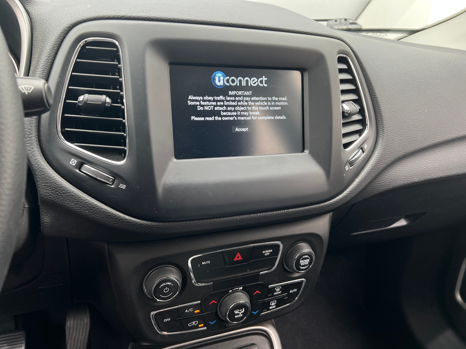 Thumbnail: 2020 Jeep Compass - 4