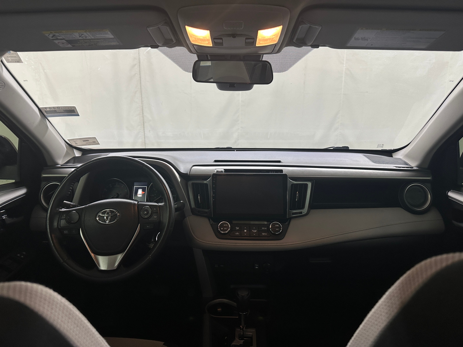 Thumbnail: 2018 Toyota RAV4 - 3
