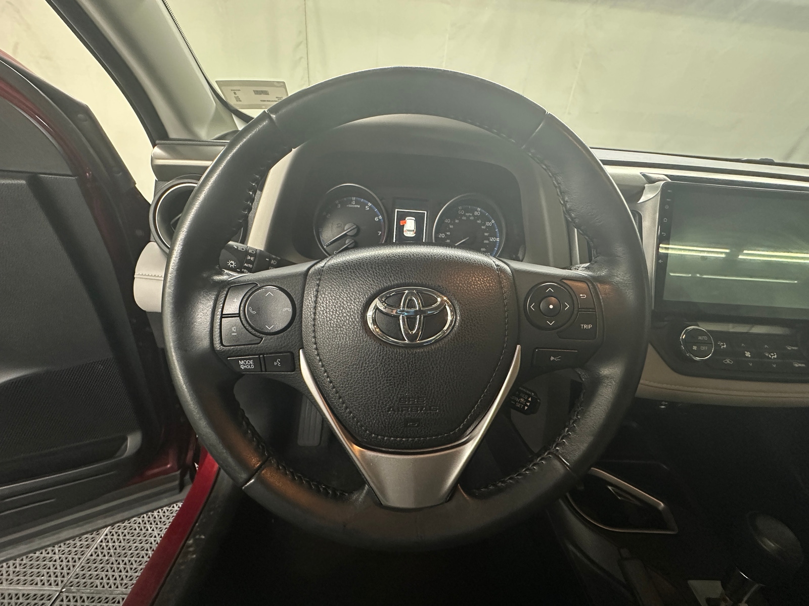 Thumbnail: 2018 Toyota RAV4 - 5