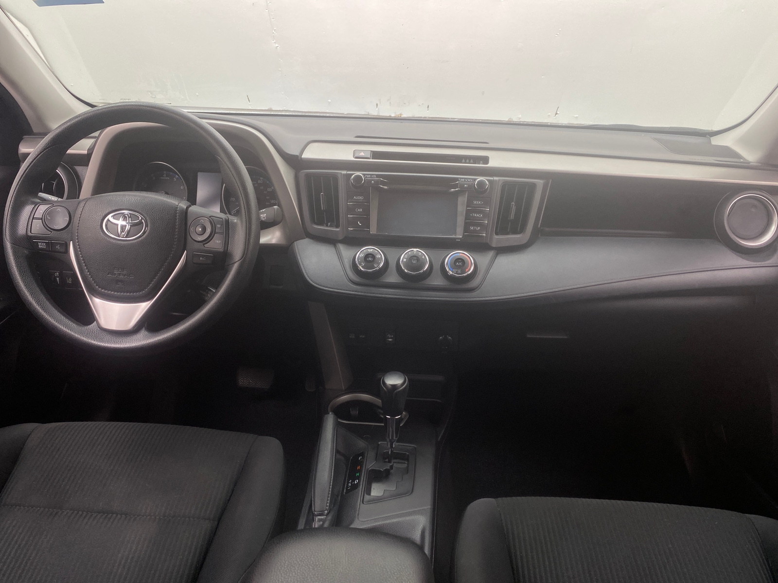 Thumbnail: 2018 Toyota RAV4 - 3