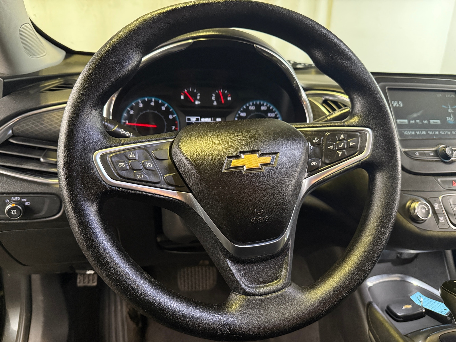 Thumbnail: 2018 Chevrolet Malibu - 5