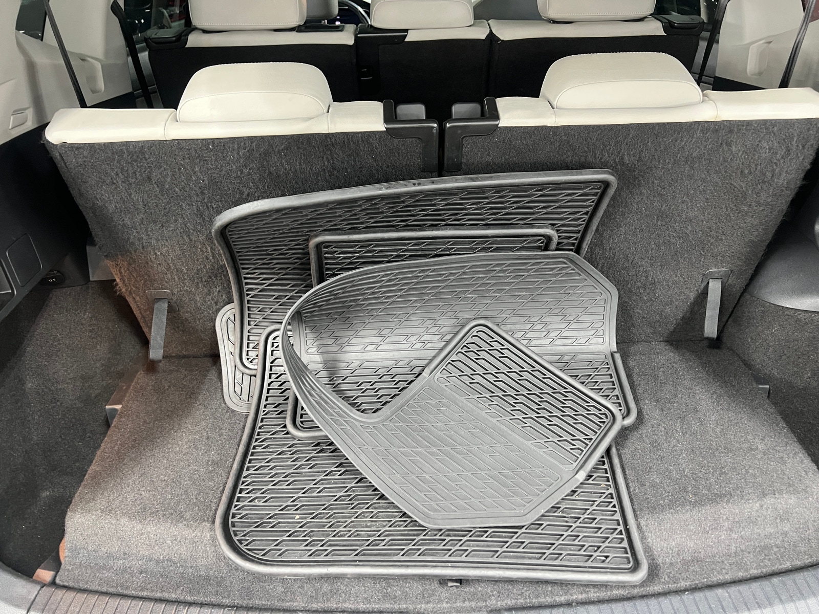 Thumbnail: 2018 Volkswagen Tiguan - 6