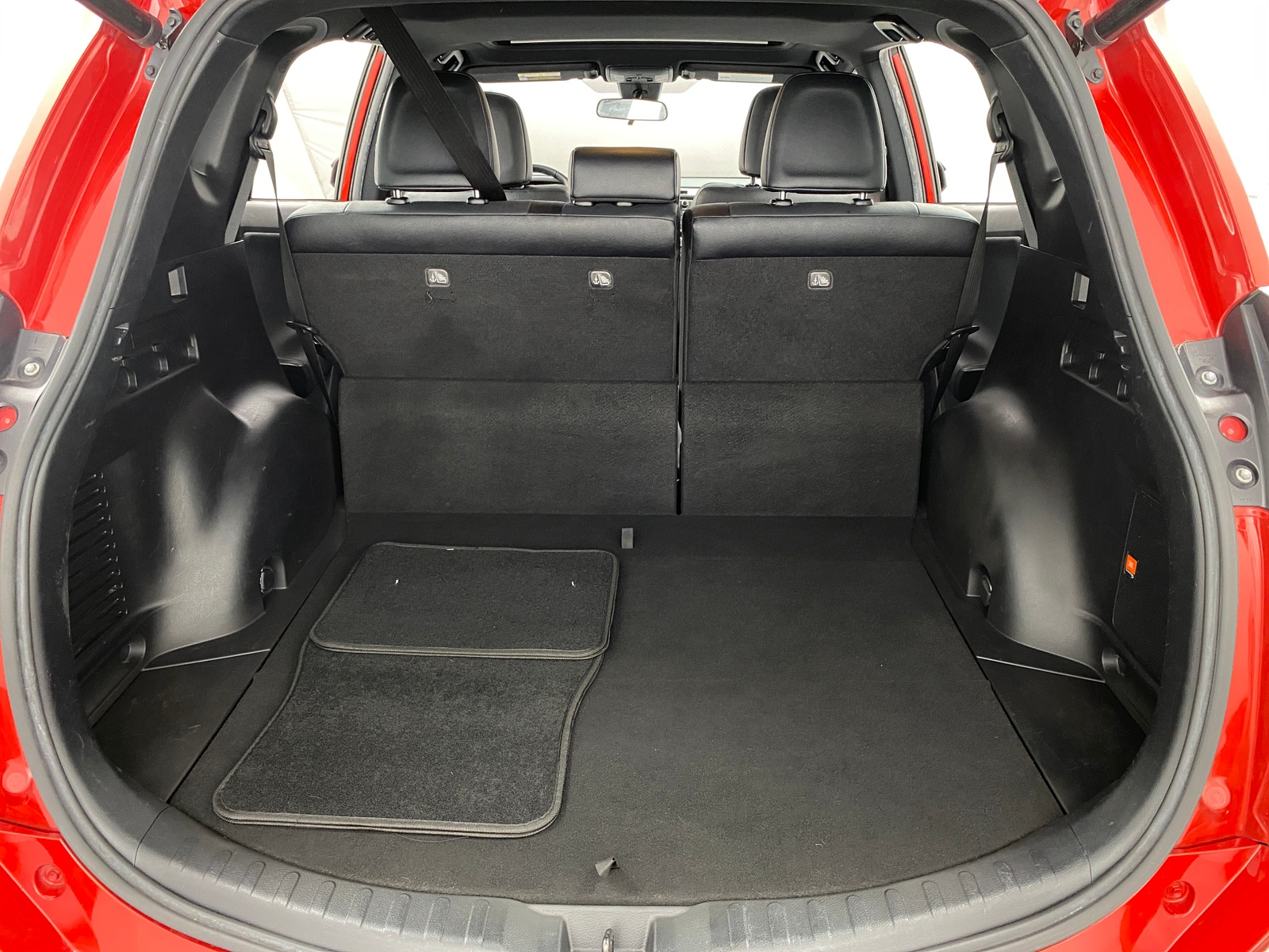 Thumbnail: 2017 Toyota RAV4 - 6