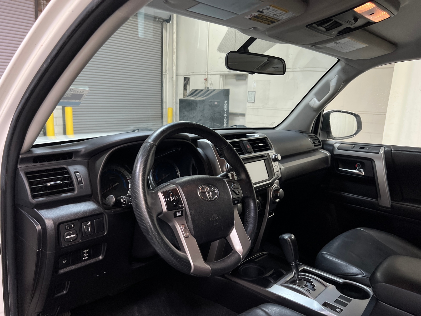 Thumbnail: 2016 Toyota 4Runner - 3