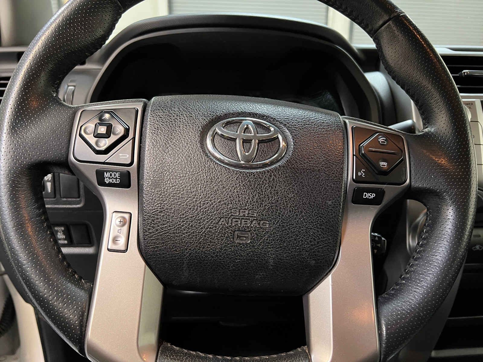 Thumbnail: 2016 Toyota 4Runner - 5