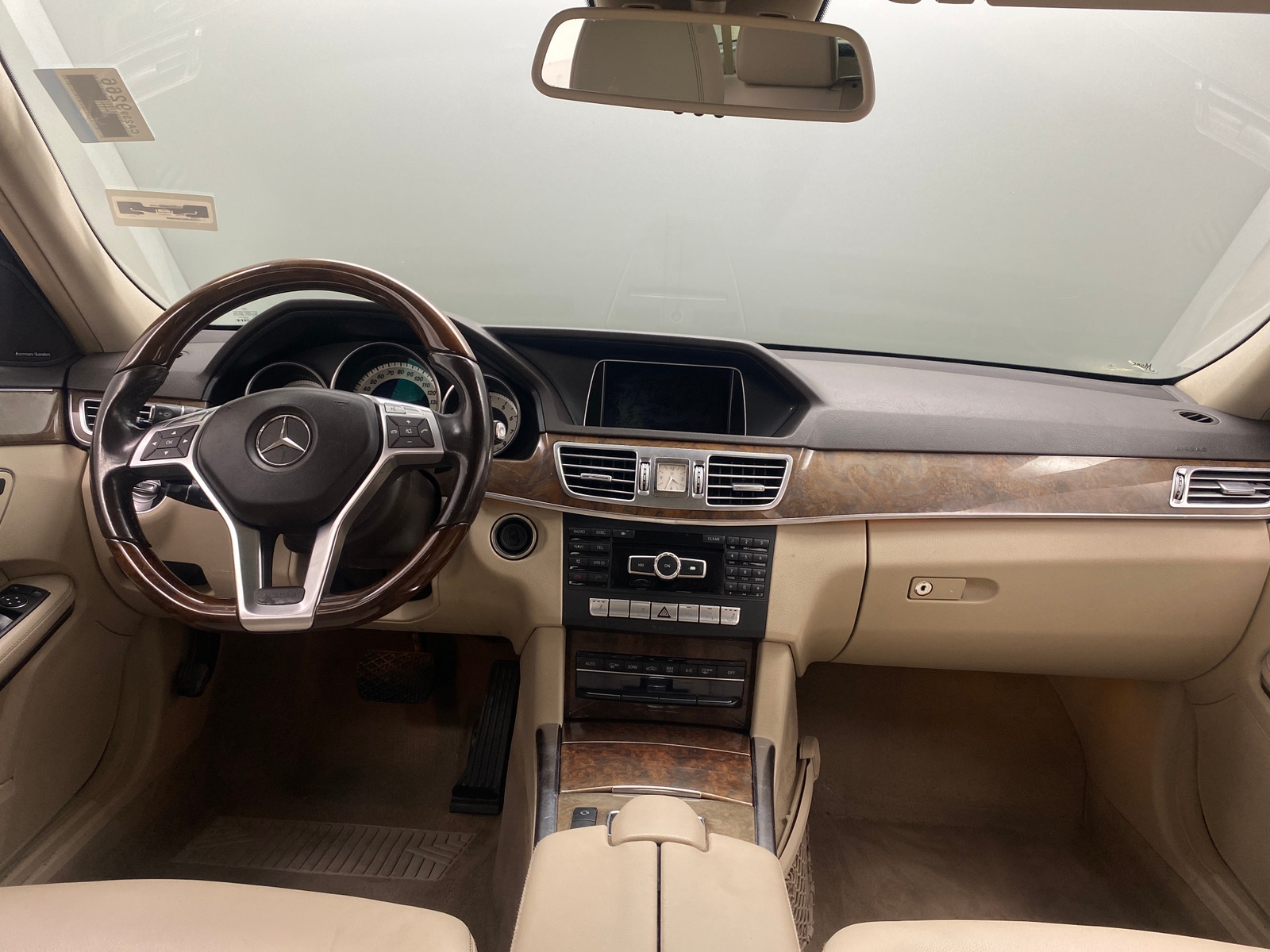 Thumbnail: 2014 Mercedes-Benz E-Class - 2