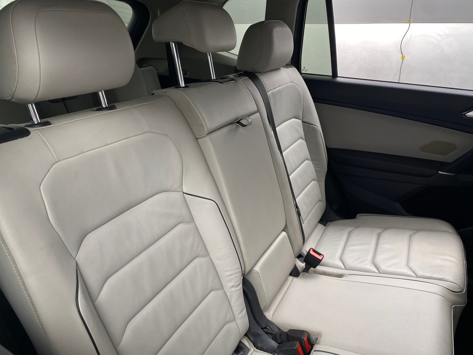 Thumbnail: 2018 Volkswagen Tiguan - 5