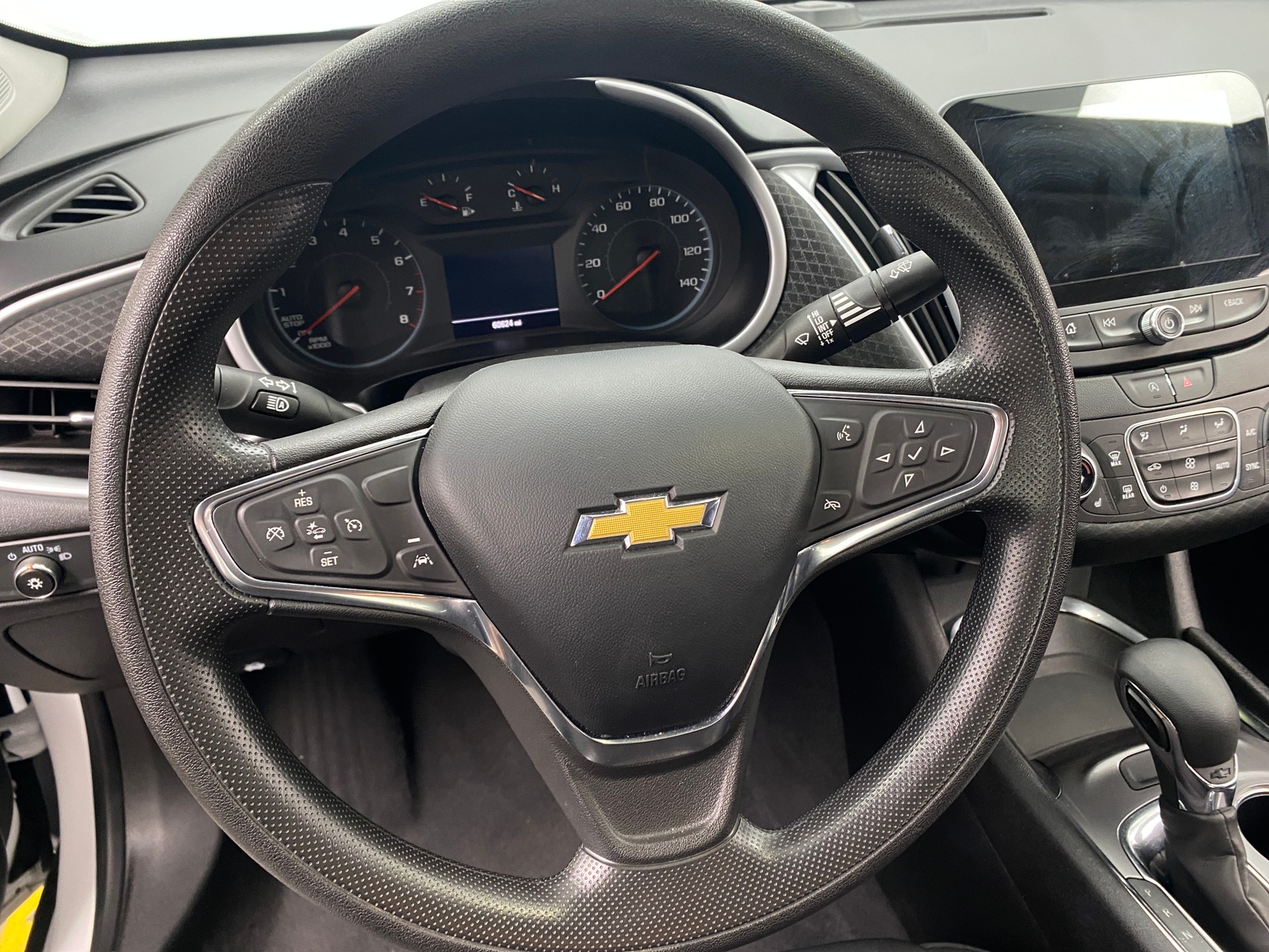 Thumbnail: 2023 Chevrolet Malibu - 5