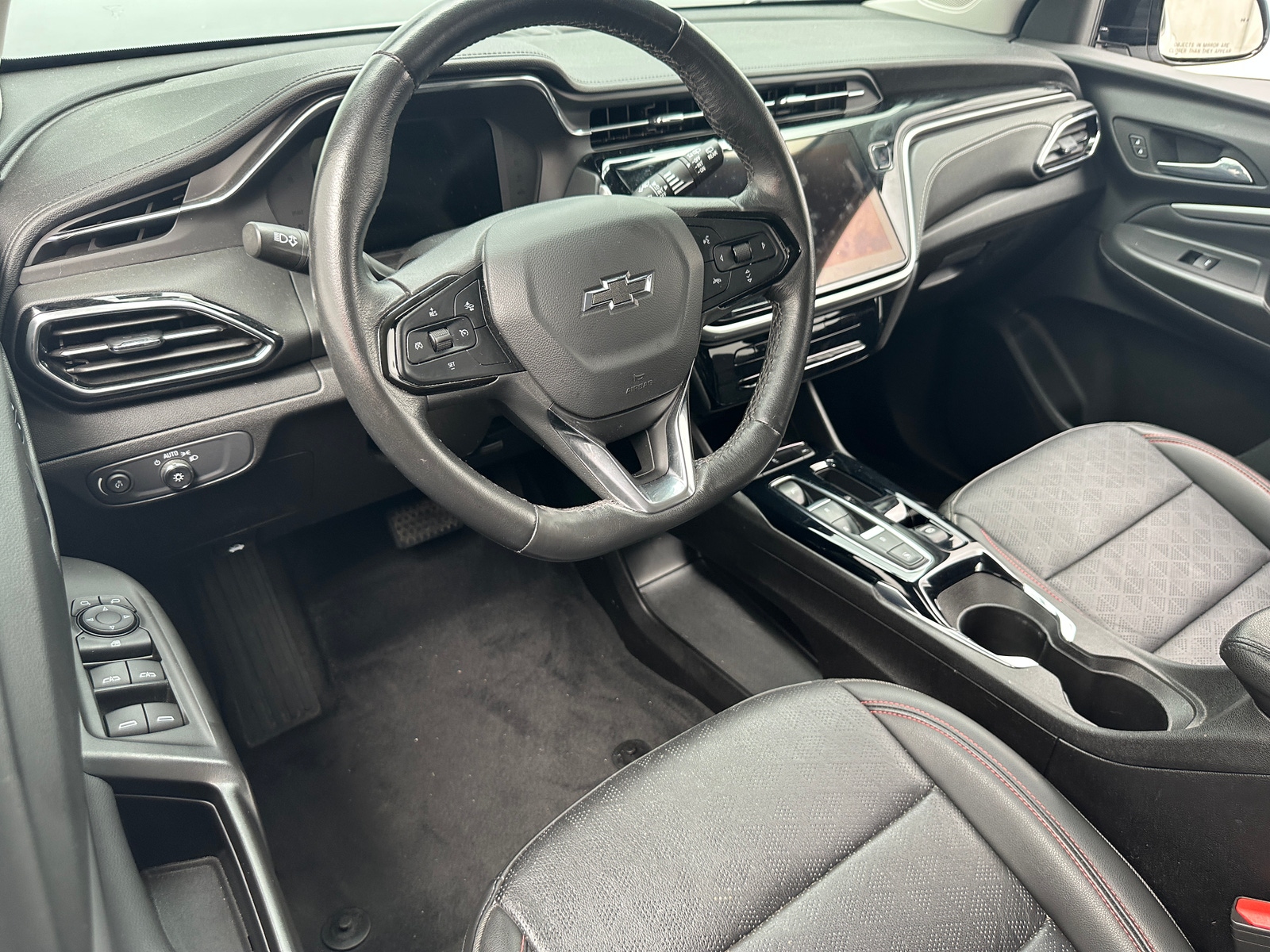 Thumbnail: 2023 Chevrolet Bolt EUV - 3