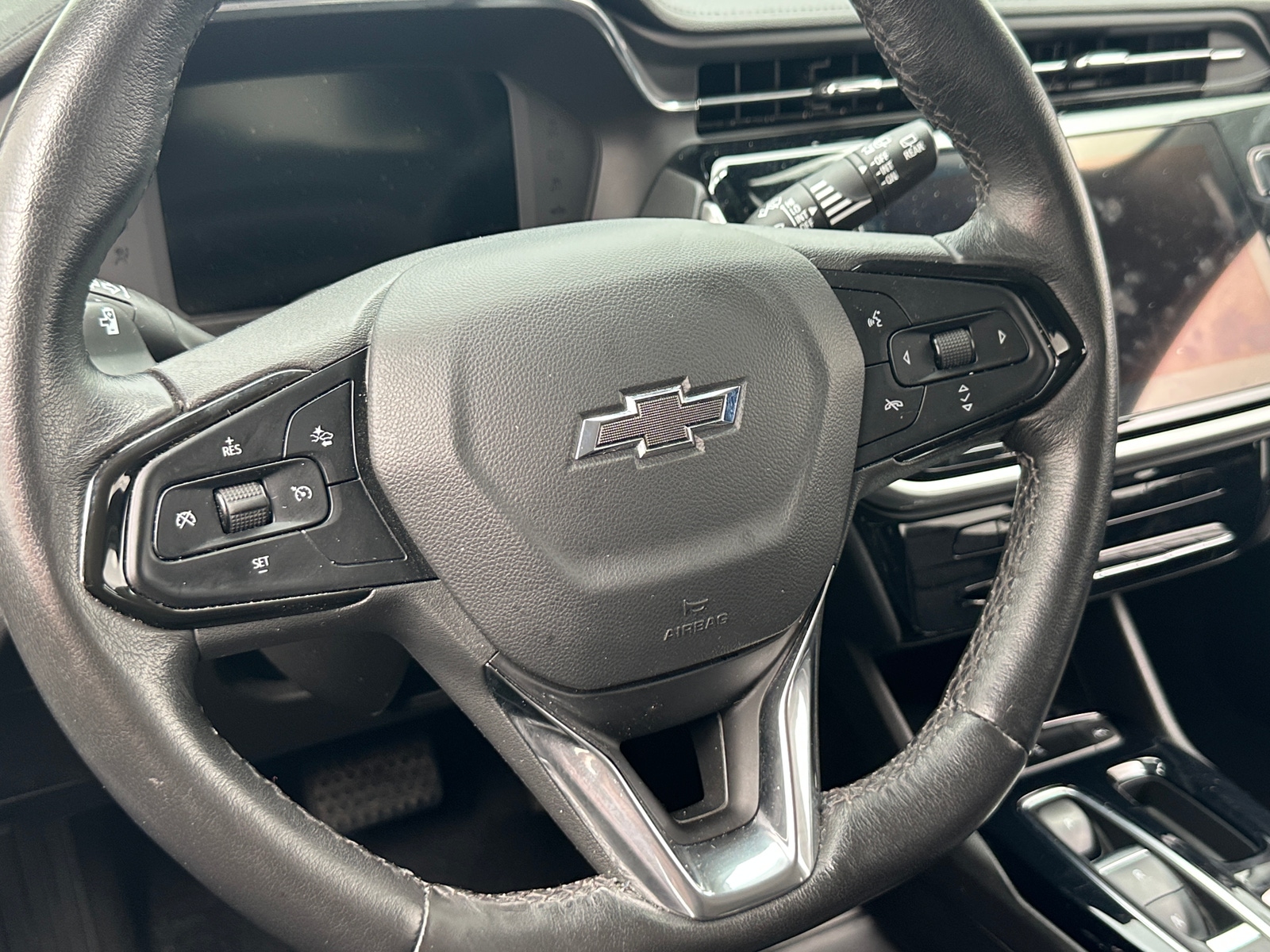 Thumbnail: 2023 Chevrolet Bolt EUV - 5