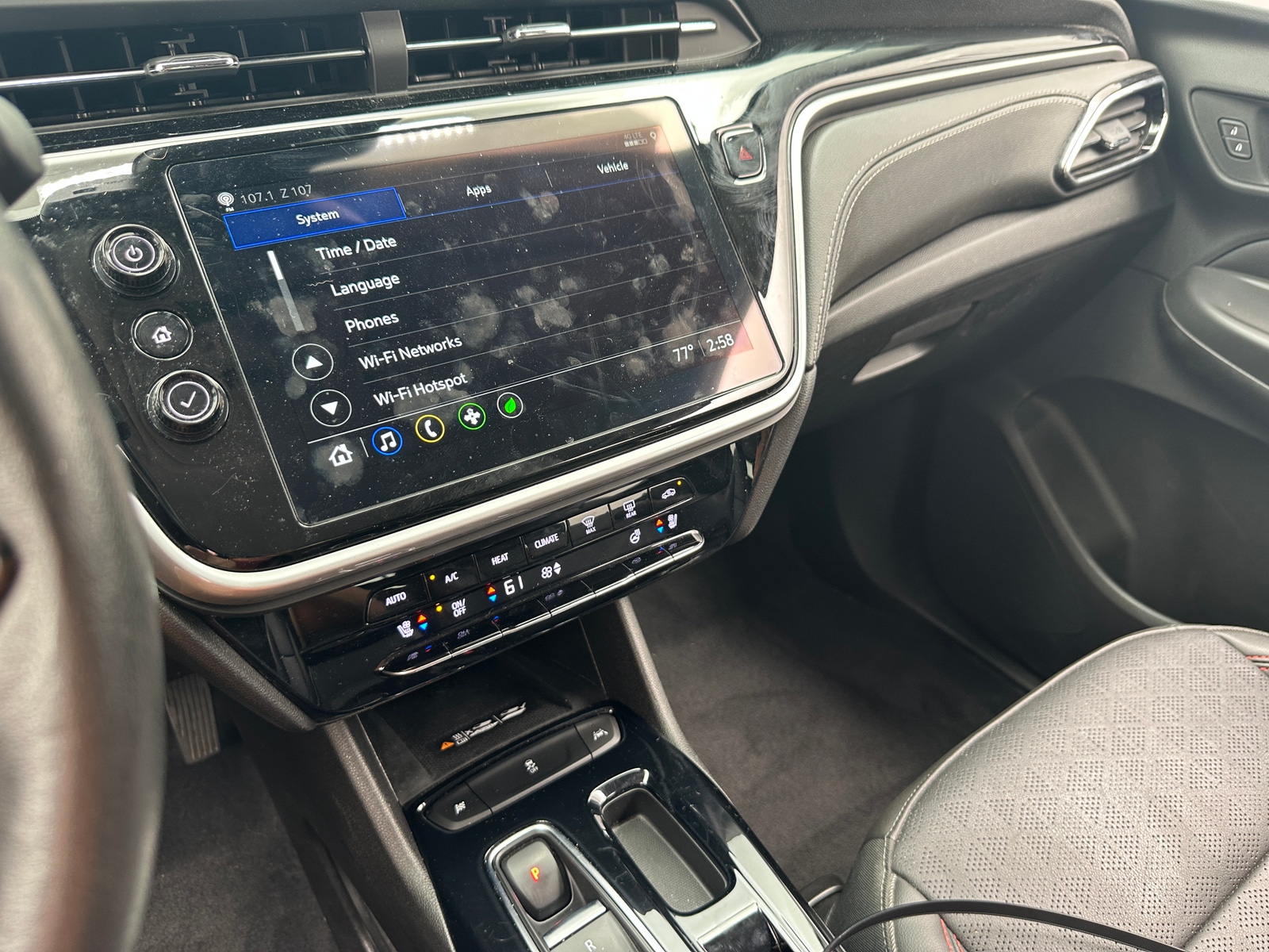 Thumbnail: 2023 Chevrolet Bolt EUV - 4