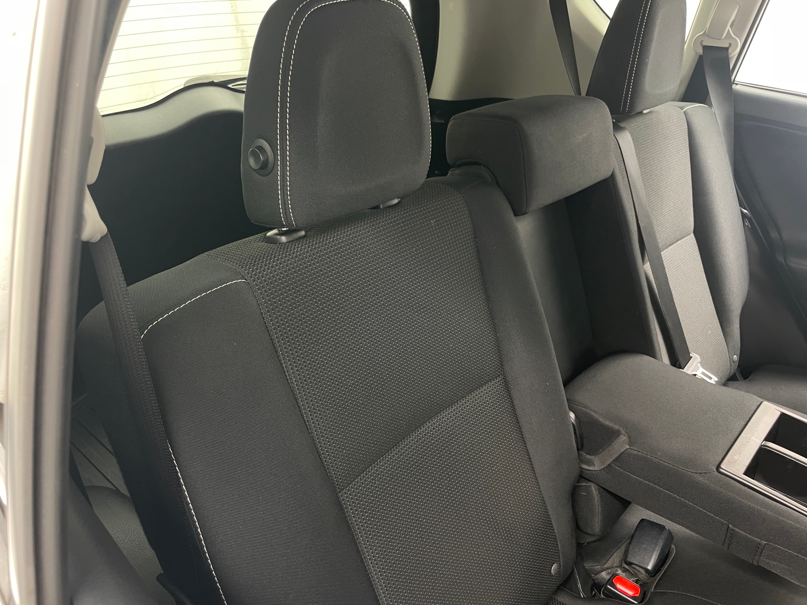 Thumbnail: 2018 Toyota RAV4 - 6
