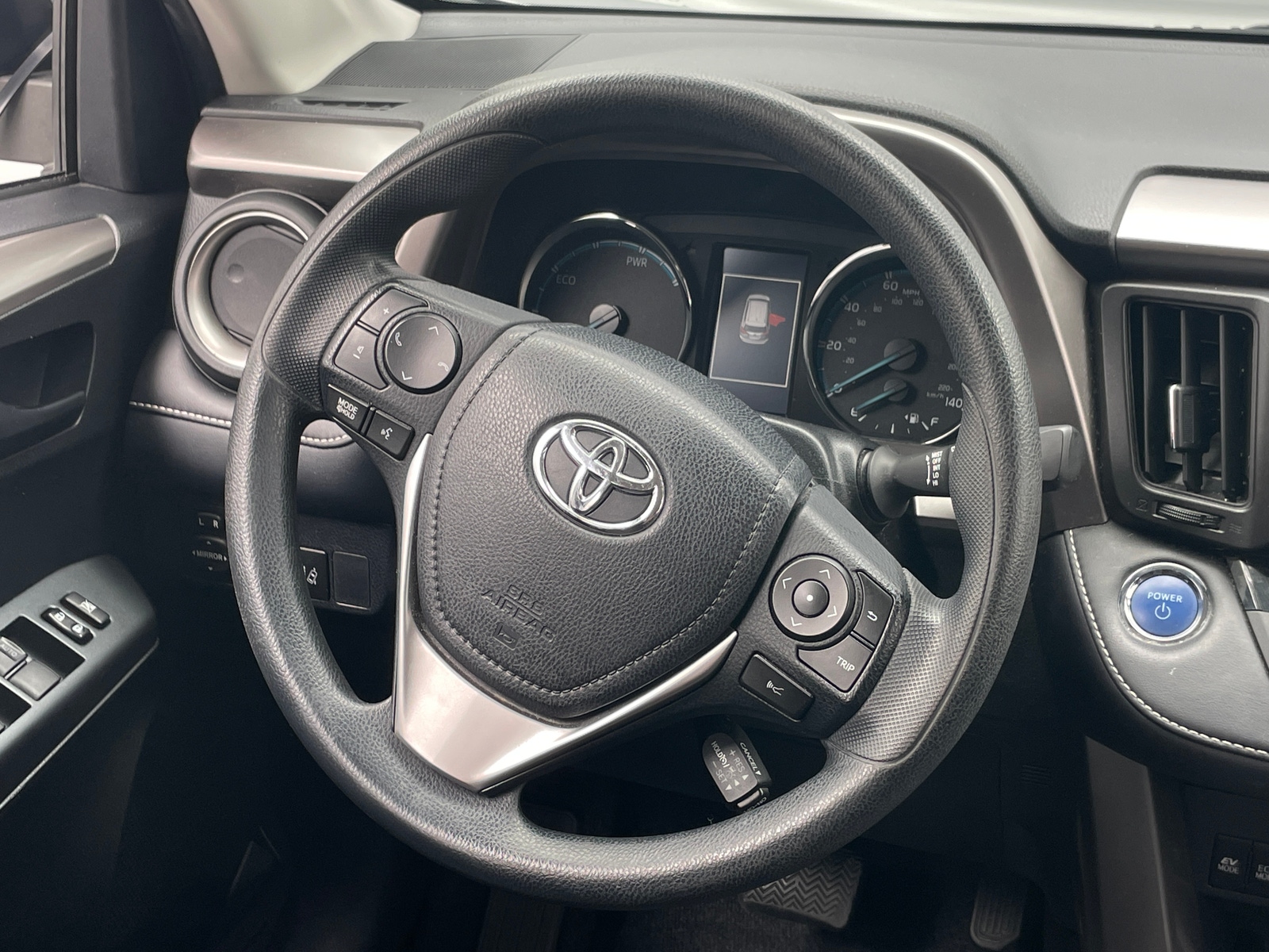 Thumbnail: 2018 Toyota RAV4 - 5