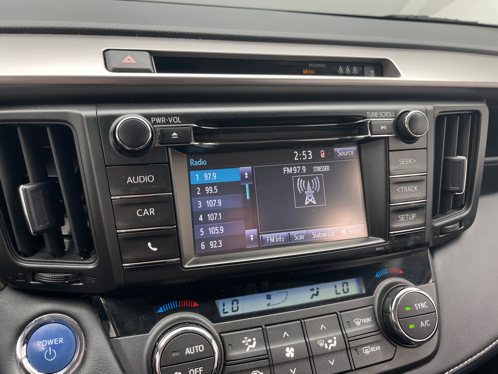 Thumbnail: 2018 Toyota RAV4 - 4