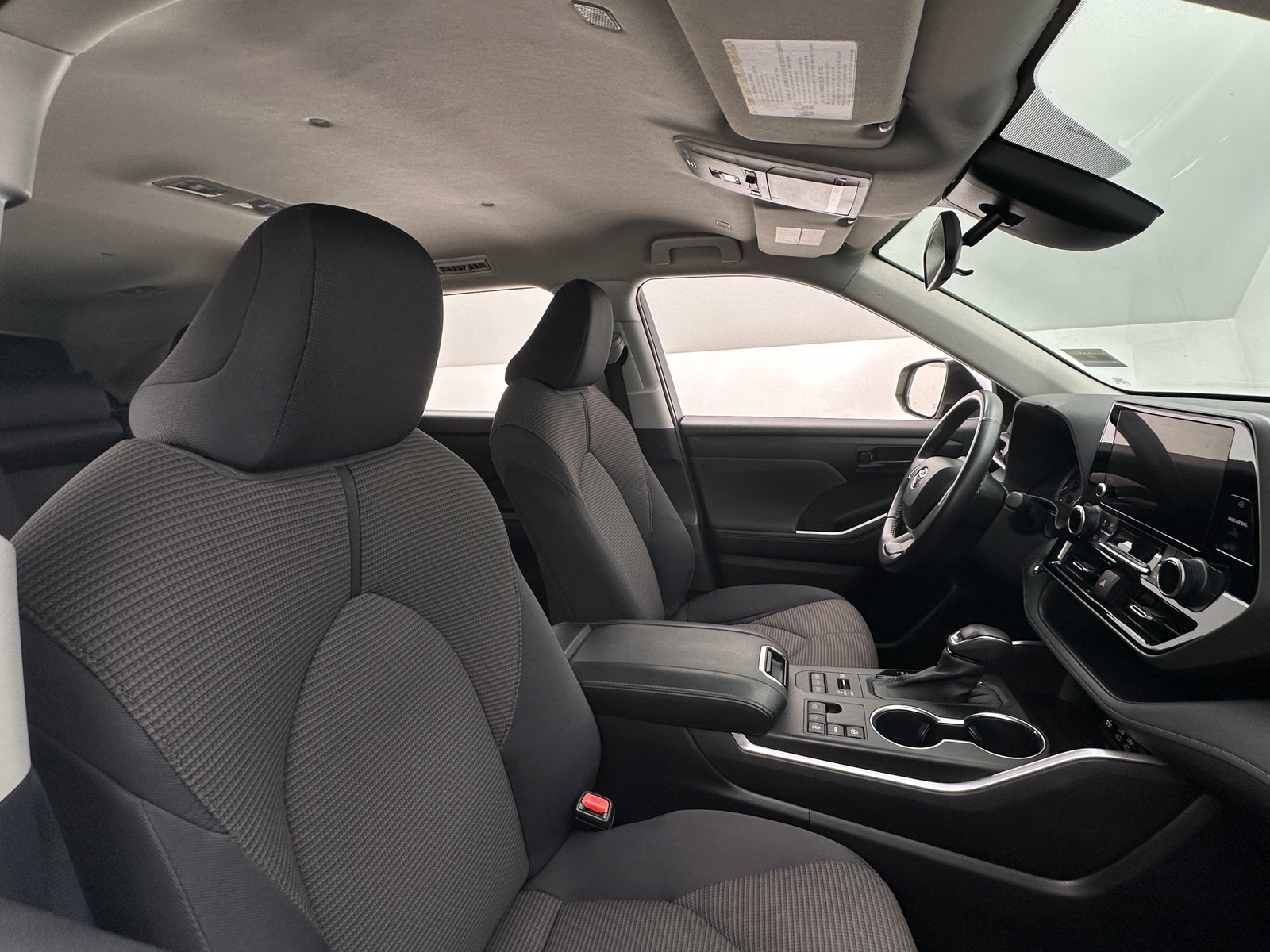 Thumbnail: 2023 Toyota Highlander - 2