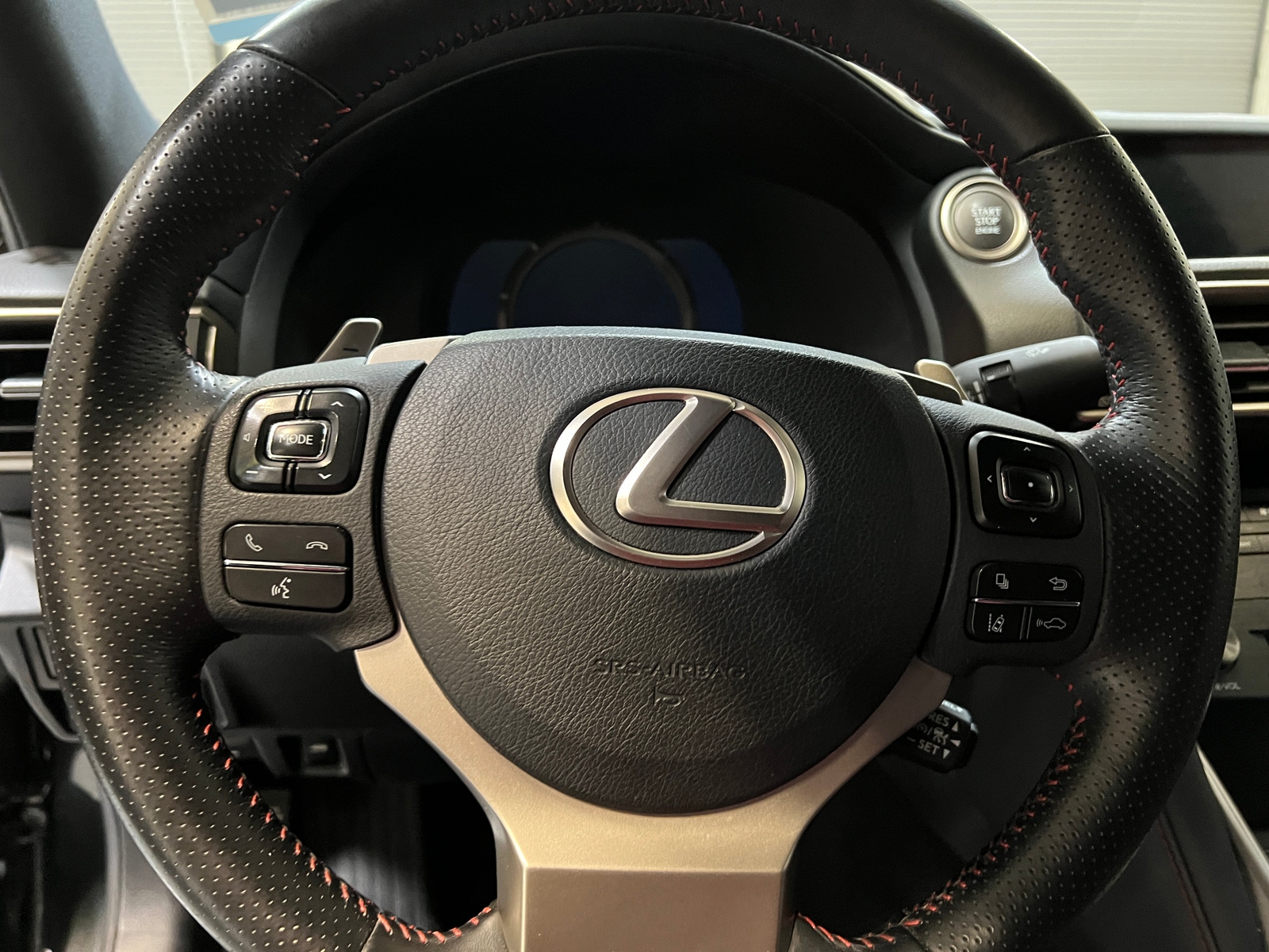 Thumbnail: 2019 Lexus IS - 4