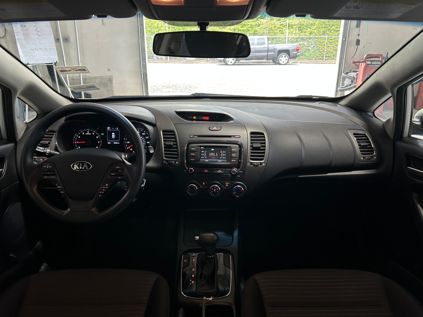 Thumbnail: 2017 Kia Forte - 3