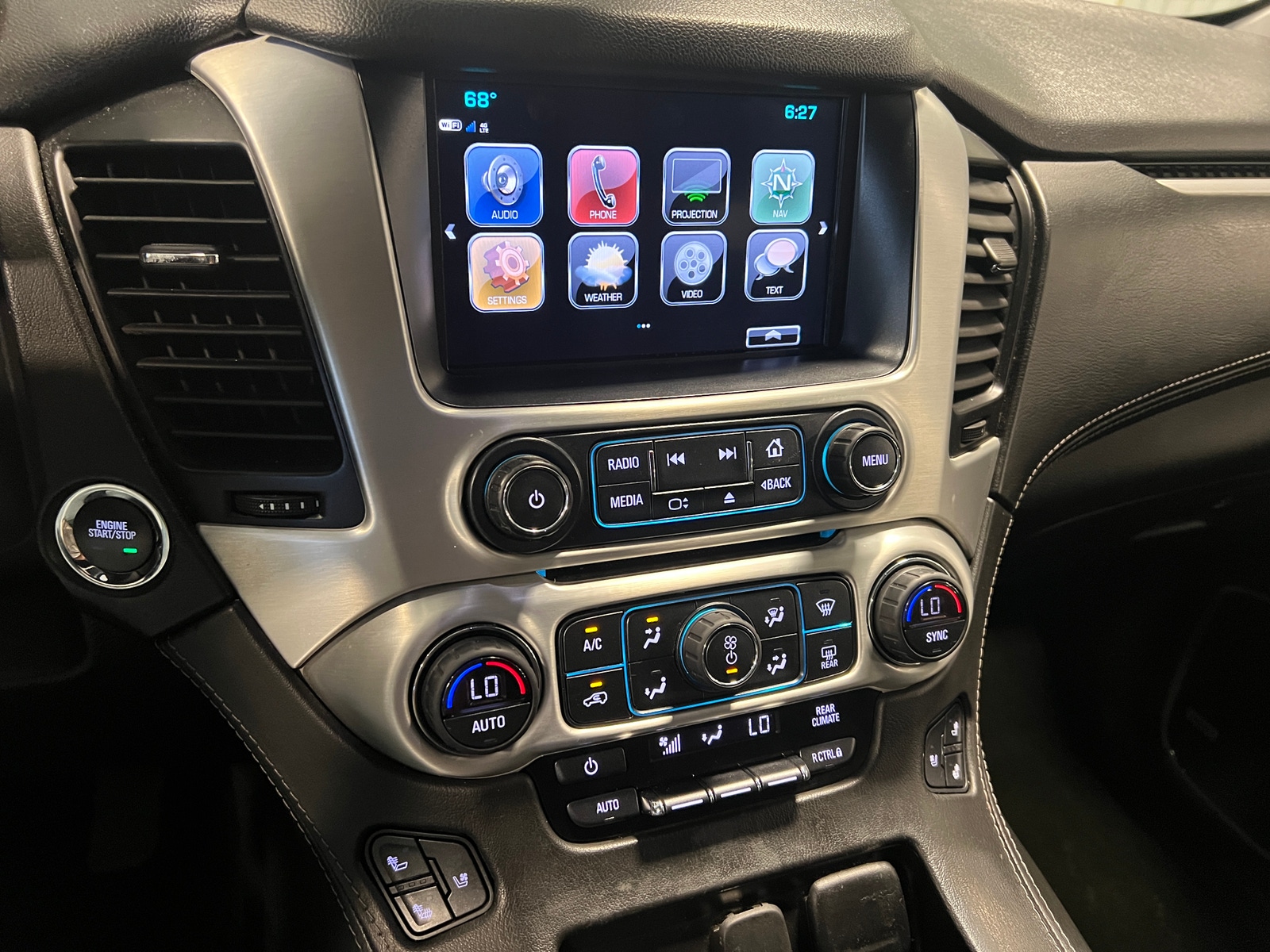 Thumbnail: 2018 GMC Yukon XL - 3
