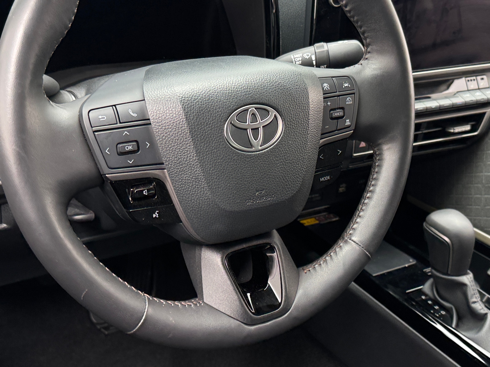 Thumbnail: 2025 Toyota Camry - 4