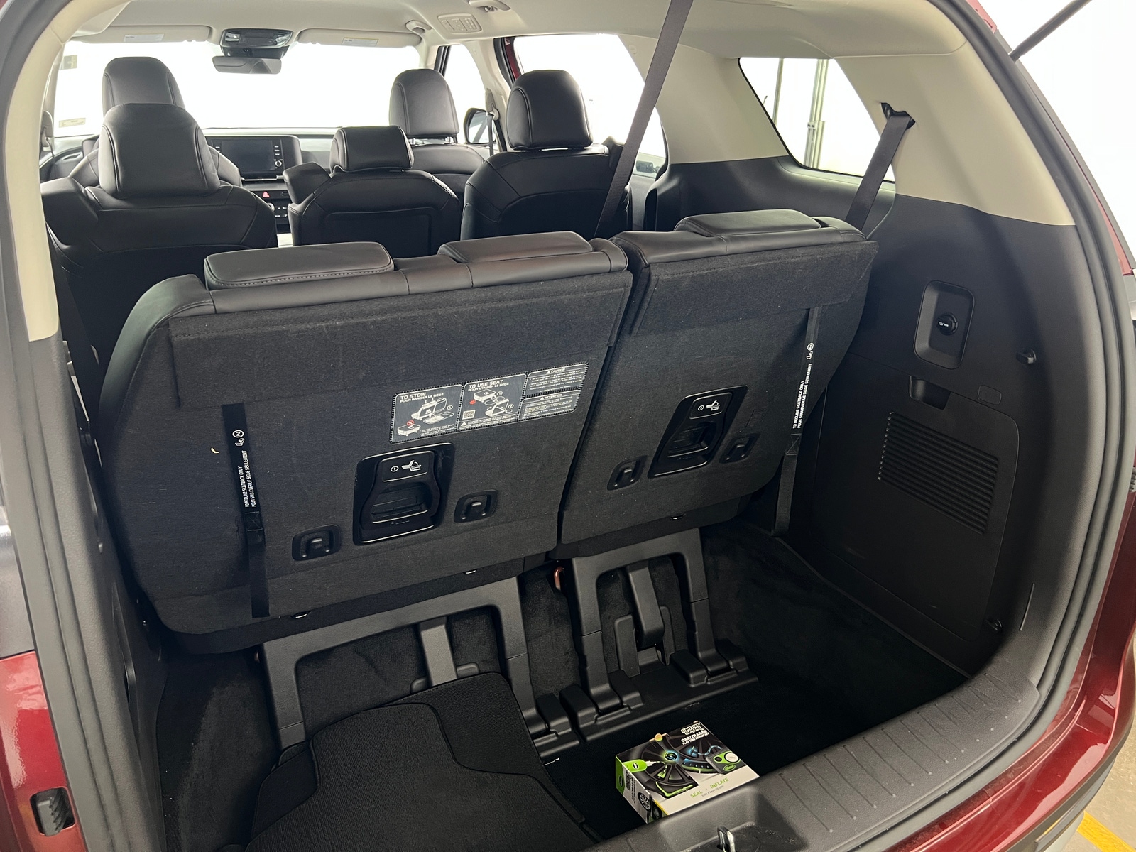 Thumbnail: 2024 Kia Carnival - 7