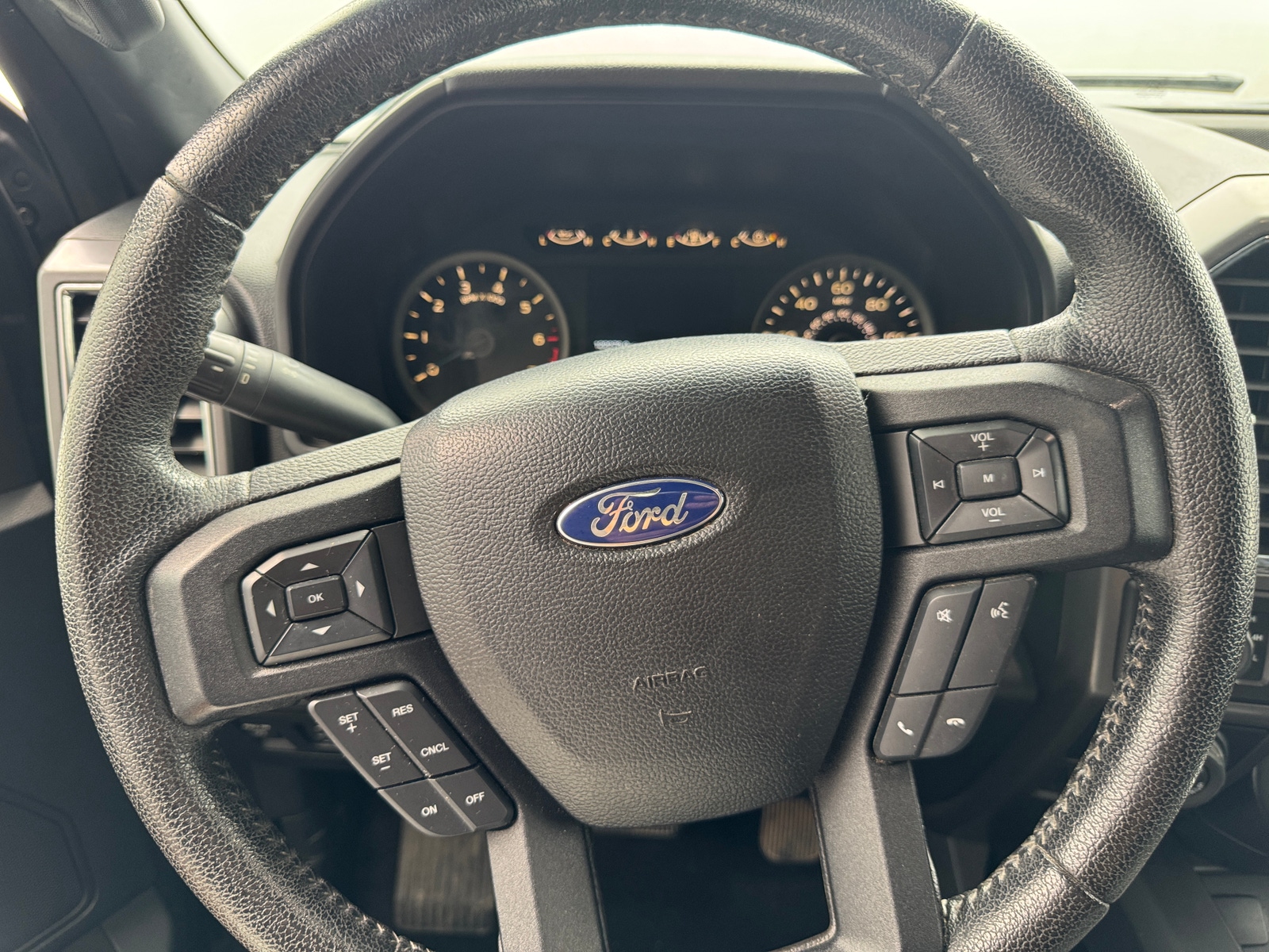Thumbnail: 2016 Ford Econoline - 5