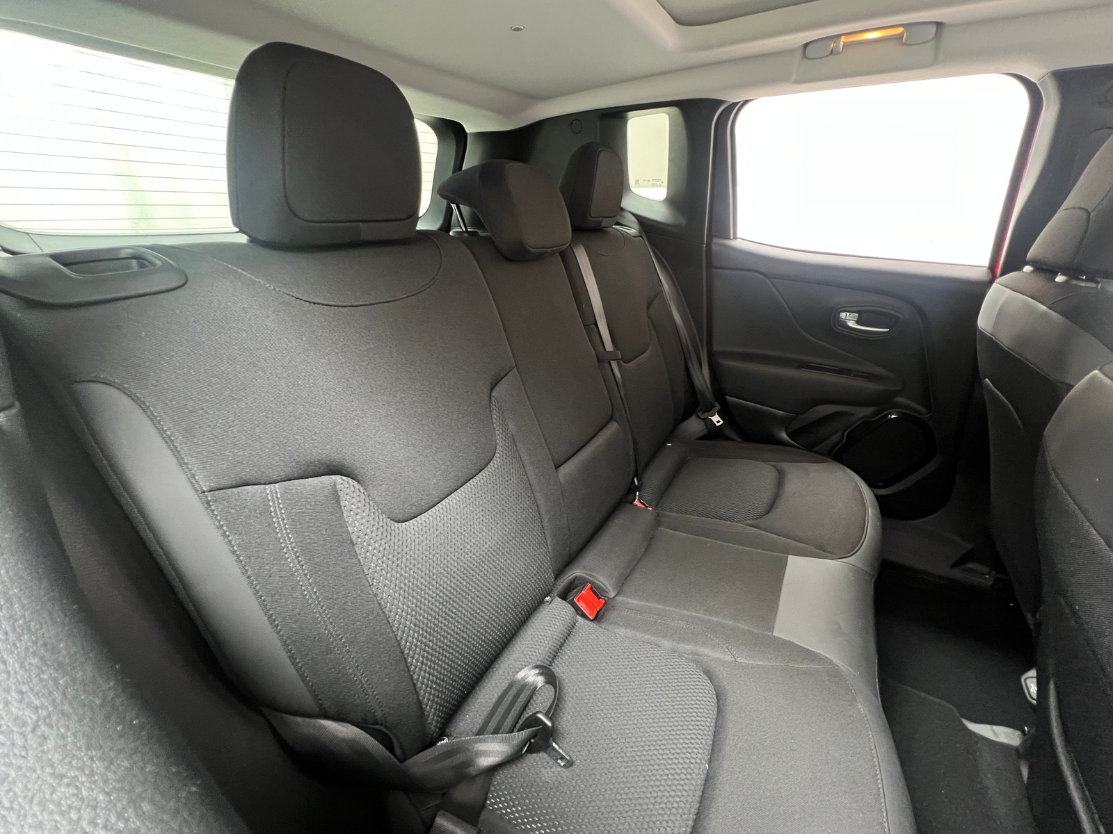 Thumbnail: 2018 Jeep Renegade - 6