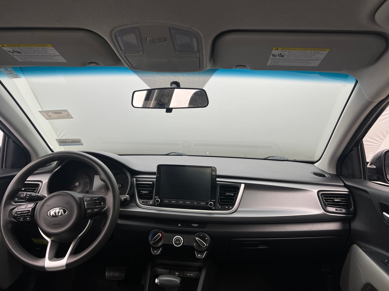 Thumbnail: 2021 Kia Rio - 3