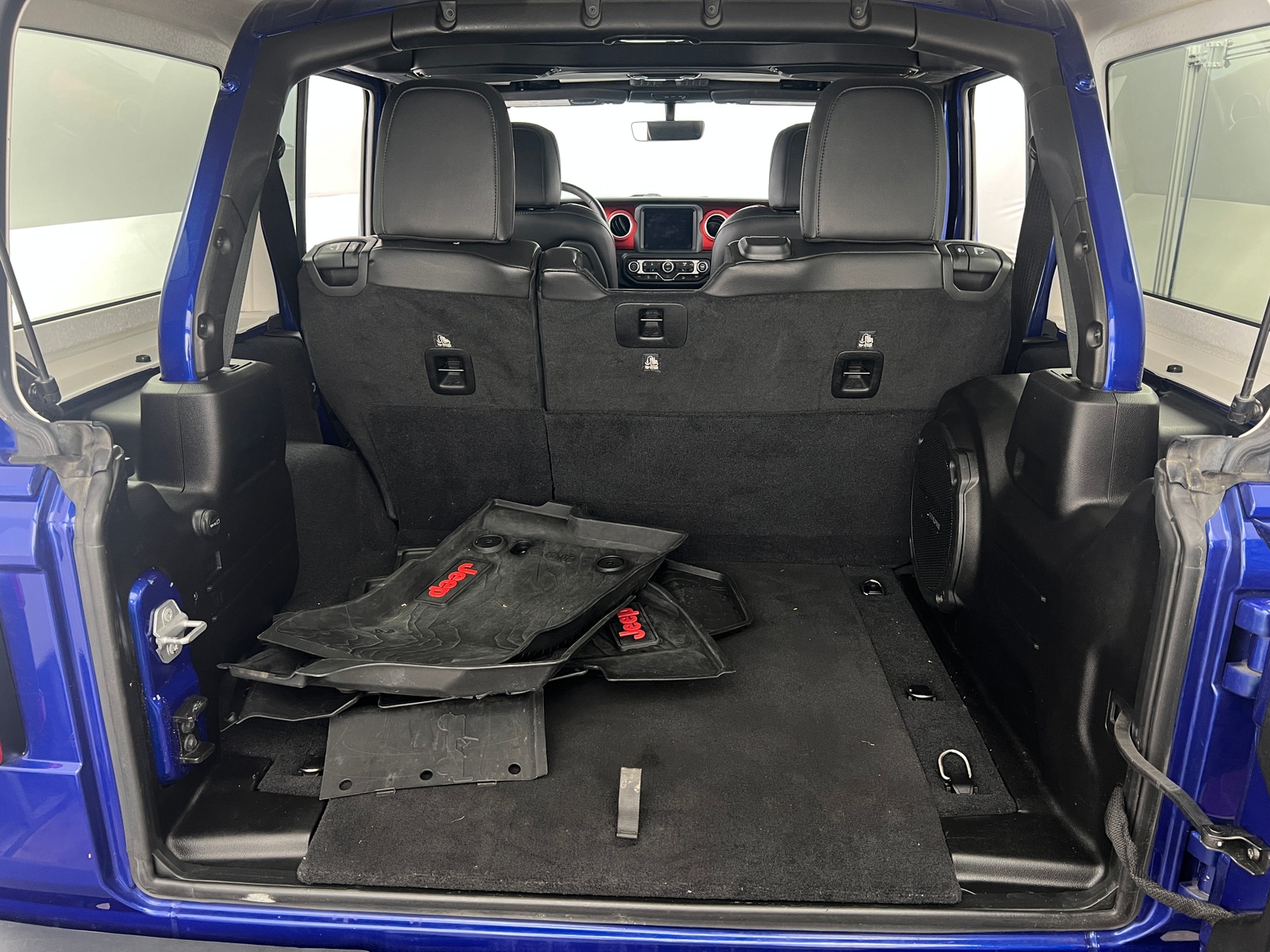 Thumbnail: 2019 Jeep Wrangler - 6
