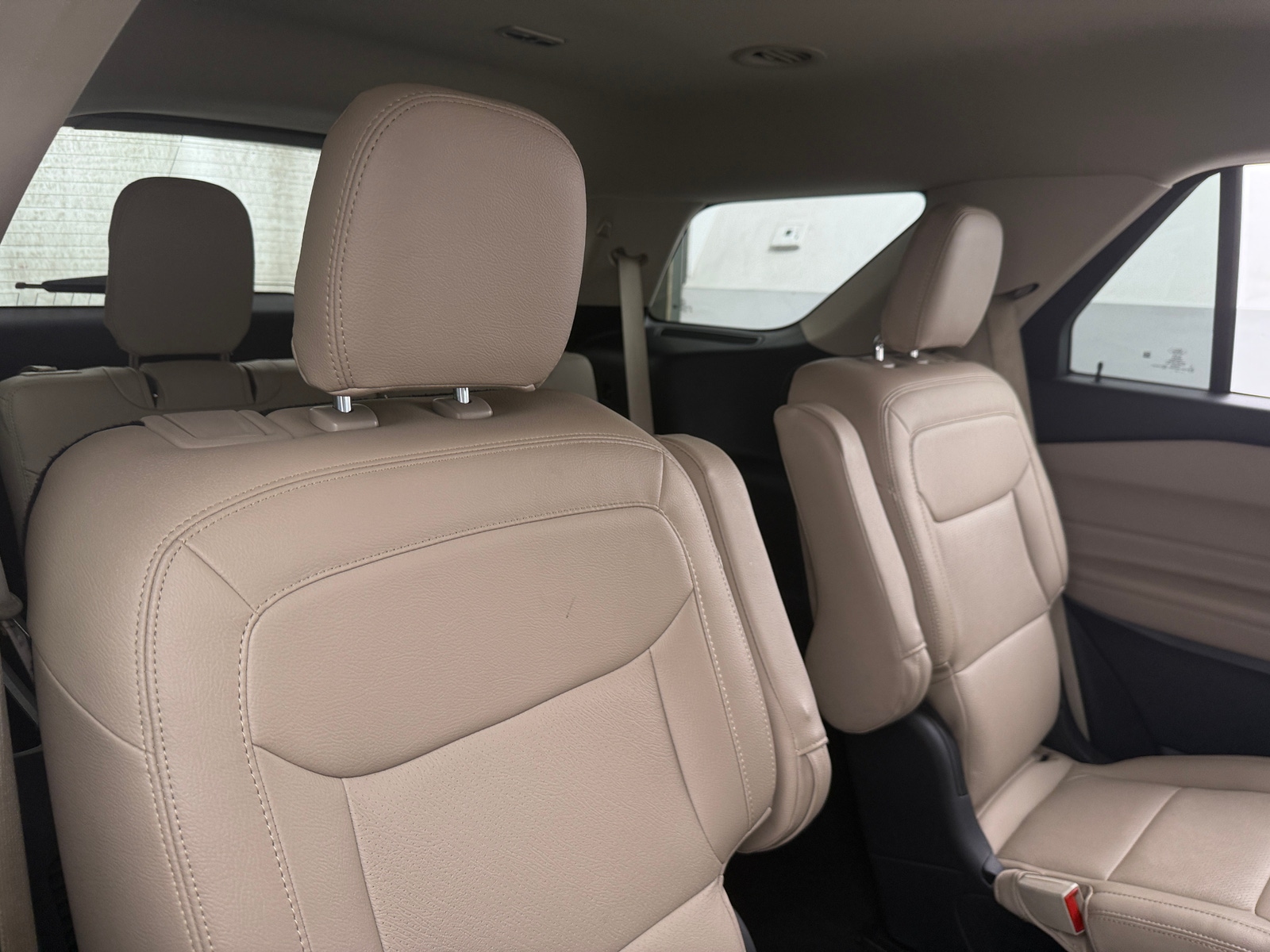 Thumbnail: 2021 Ford Explorer - 6