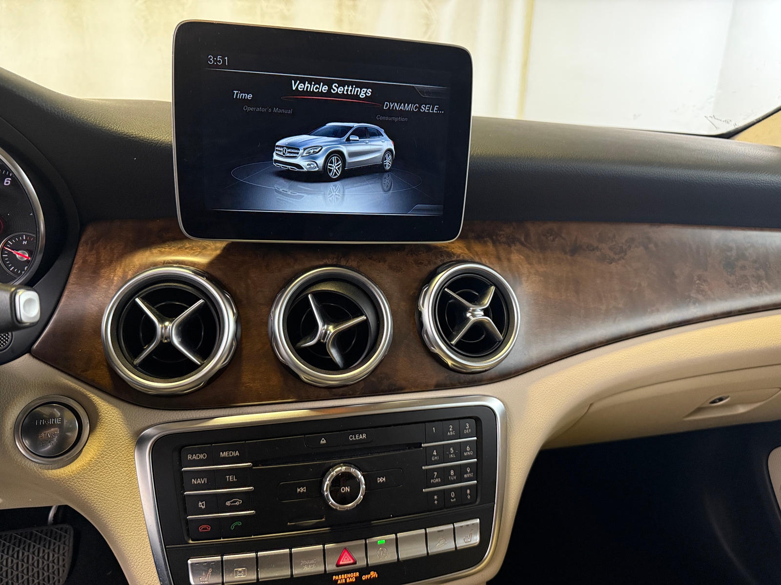 Thumbnail: 2019 Mercedes-Benz GLA - 3