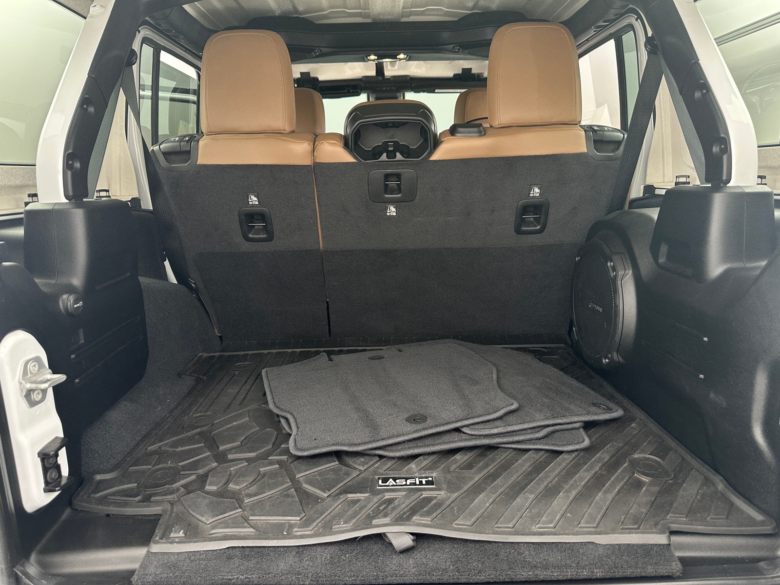 Thumbnail: 2021 Jeep Wrangler - 6