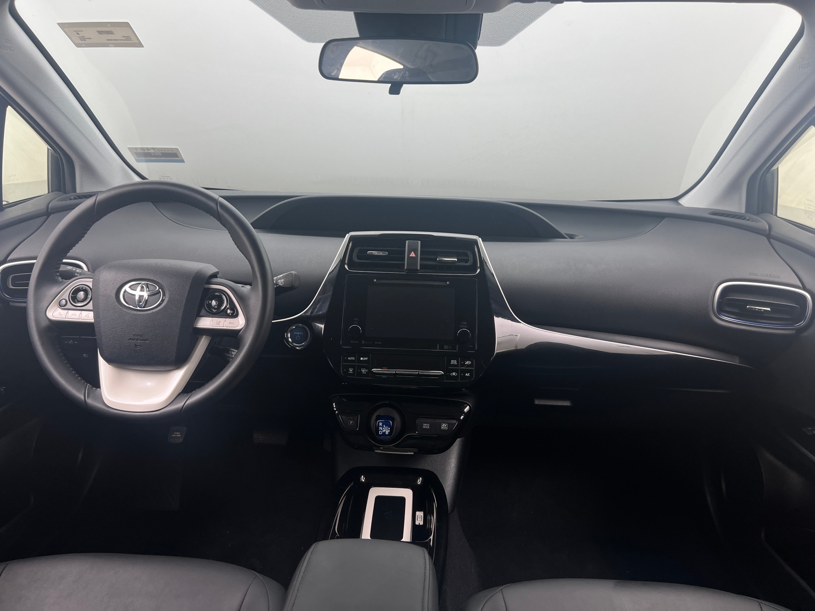 Thumbnail: 2016 Toyota Prius - 3