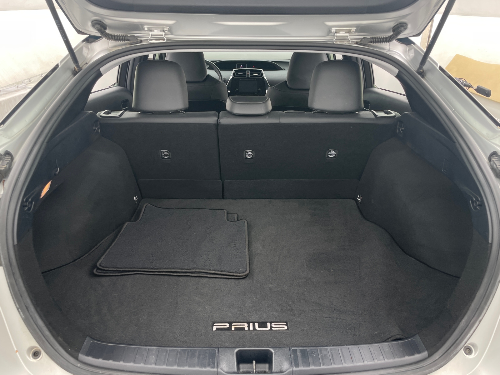 Thumbnail: 2016 Toyota Prius - 7