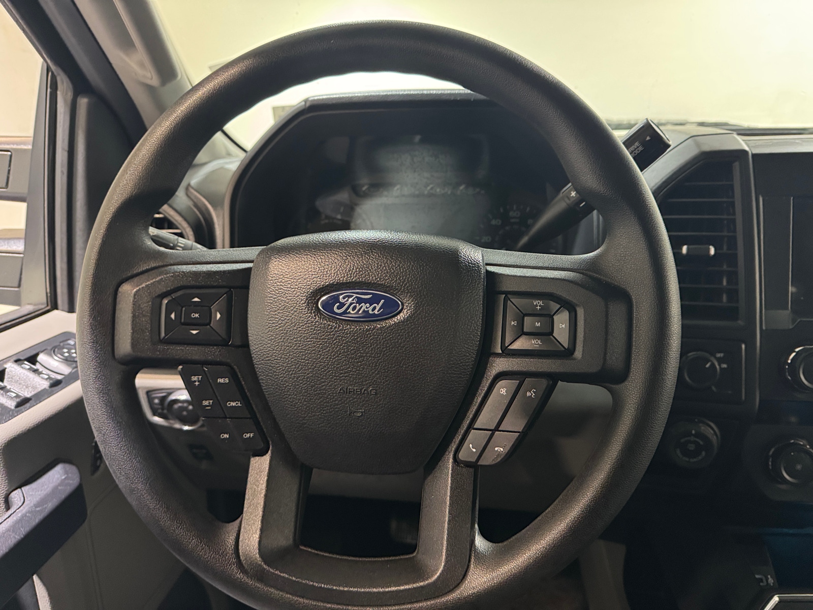 Thumbnail: 2020 Ford Econoline - 5