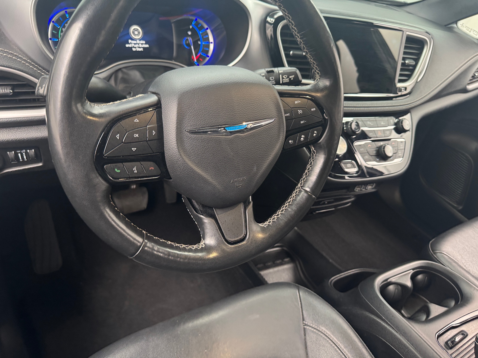 Thumbnail: 2021 Chrysler Pacifica - 4
