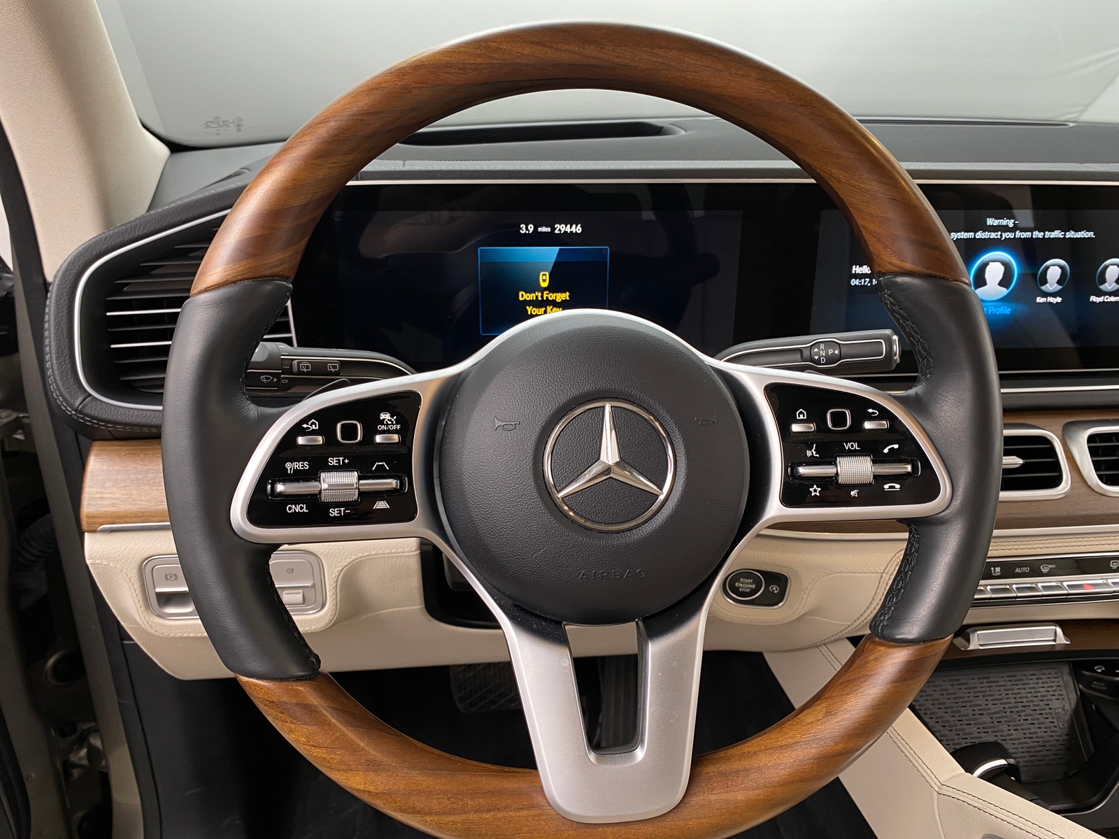 Thumbnail: 2021 Mercedes-Benz GLE - 4