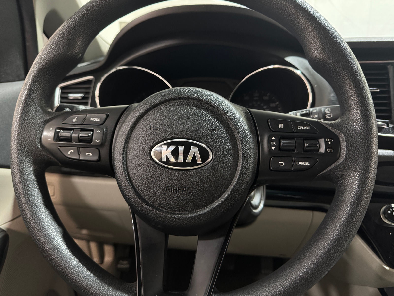Thumbnail: 2019 Kia Sedona - 5