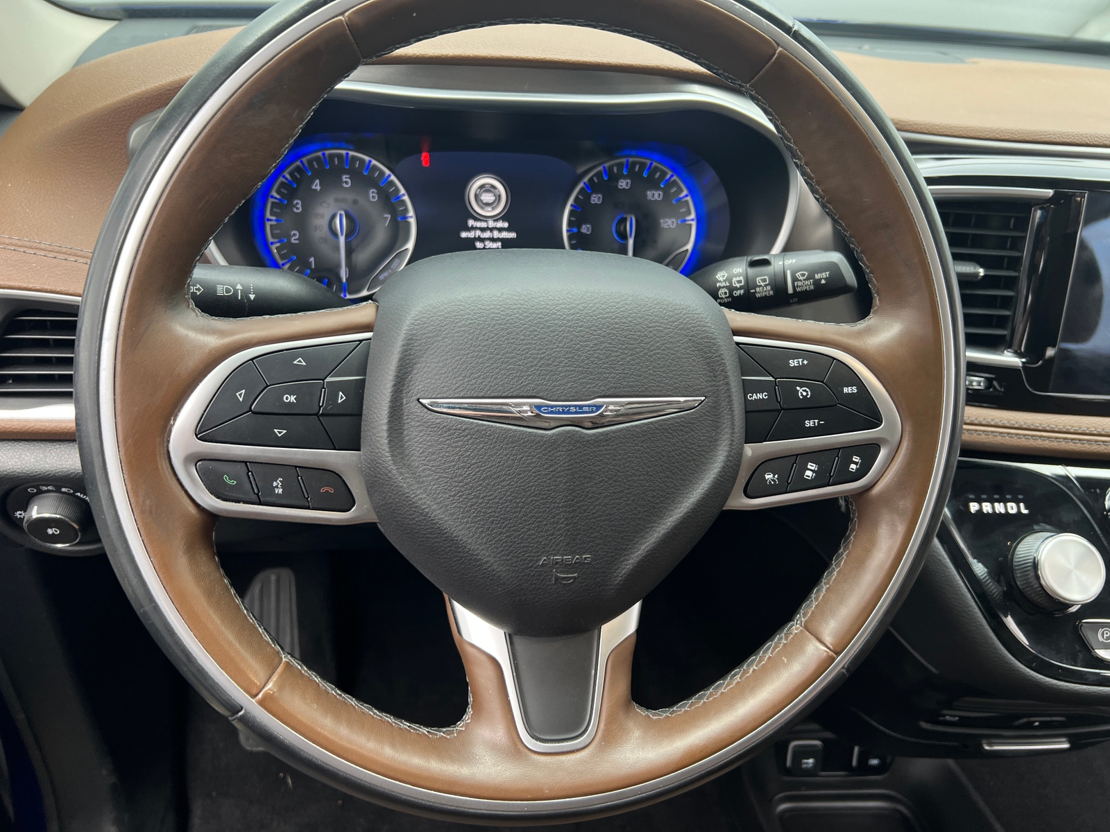 Thumbnail: 2018 Chrysler Pacifica - 4