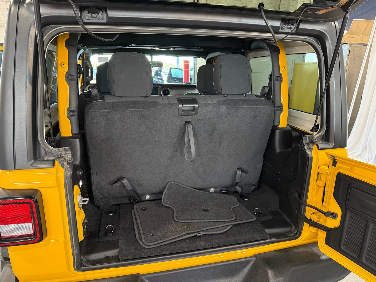 Thumbnail: 2021 Jeep Wrangler - 7