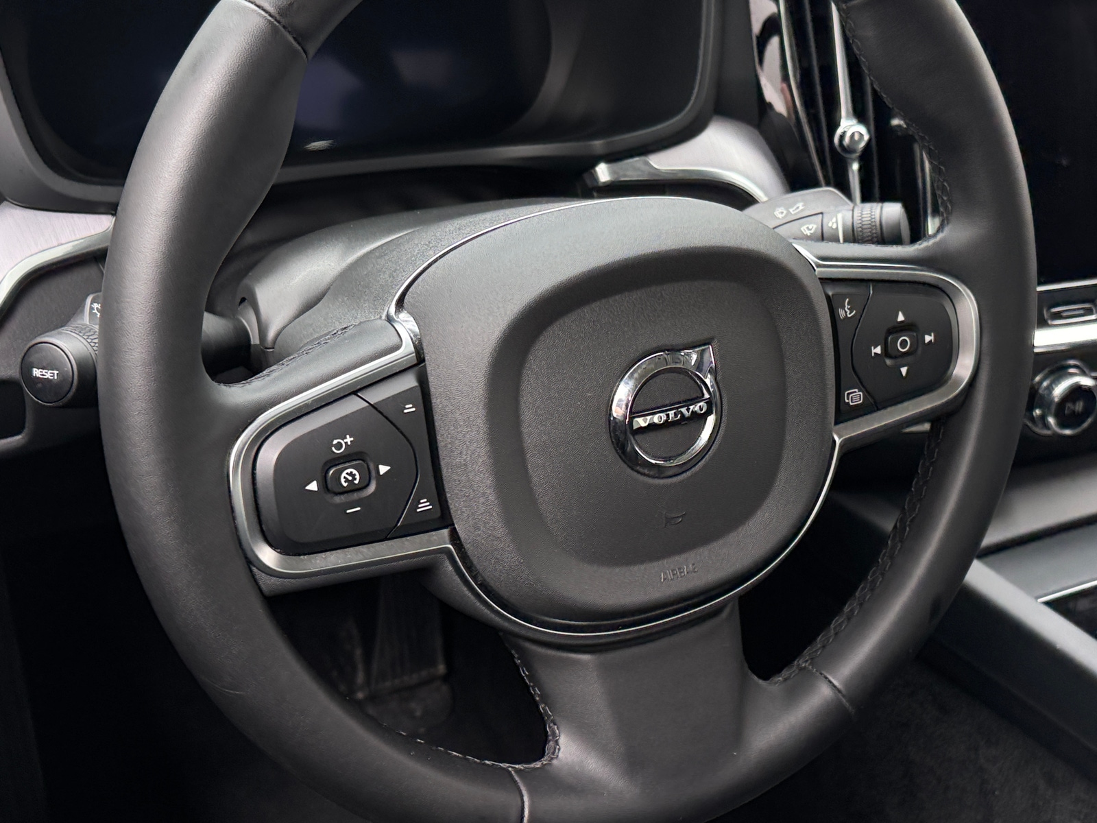 Thumbnail: 2024 Volvo S60 - 5