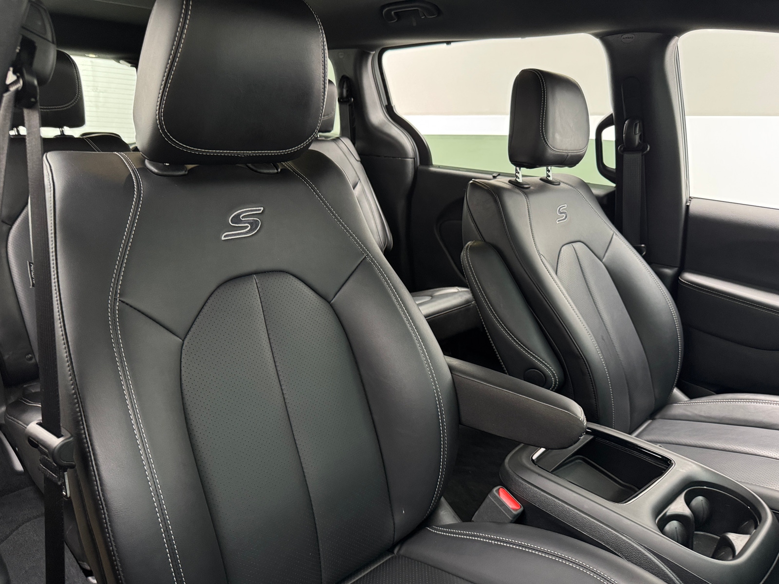 Thumbnail: 2024 Chrysler Pacifica - 2